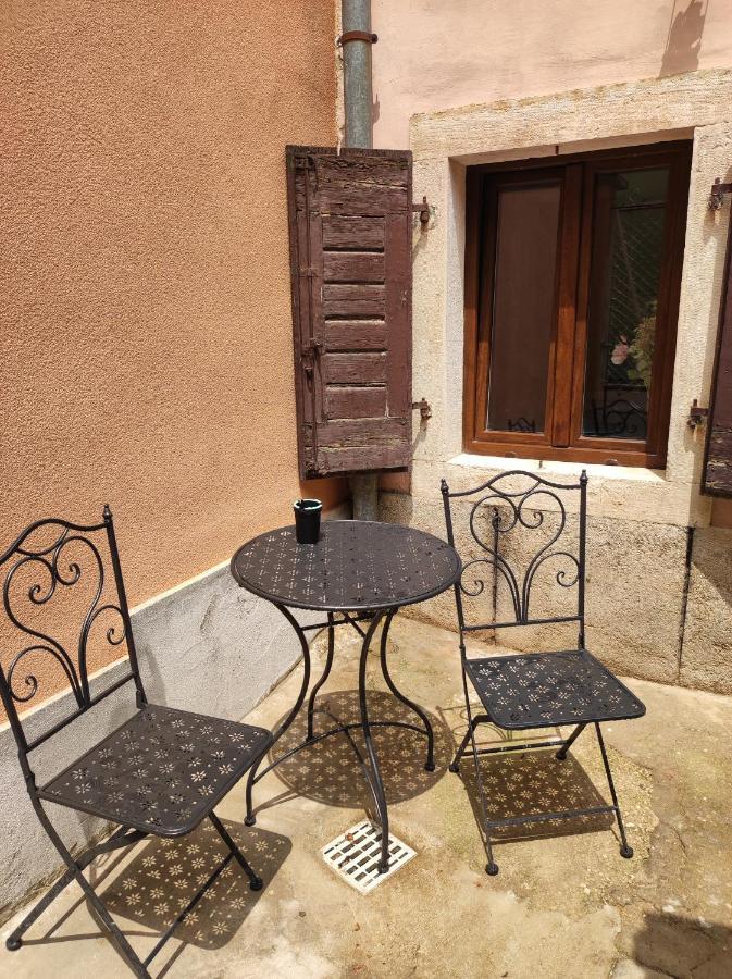 Pulabella Pola